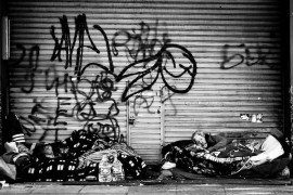 Foto: Hernán Piñera - Lic. Creative Commons (https://flic.kr/p/ciN6gf | Sin techo / Homeless)