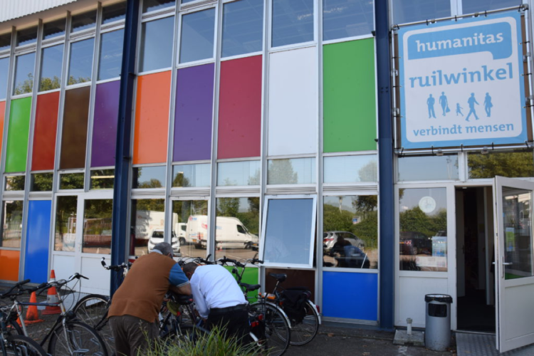 GlurenbijdeBuren Glurenbijdeburen